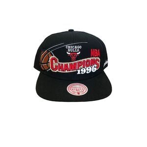 Mitchell & Ness 1996 Retro Chicago Bulls Champions Adjustable Snapback Hat Cap O